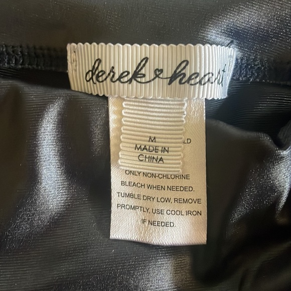 Black faux leather leggings size small - Picture 3 of 3